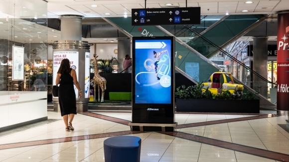 Digitális citylight - Forrás: JCDecaux